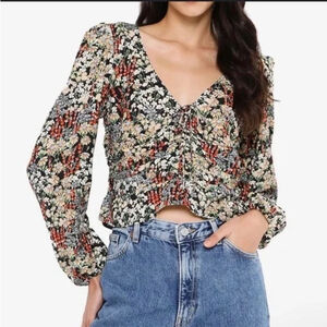 ❤B09-H&M - V neck Floral Blouse - size L